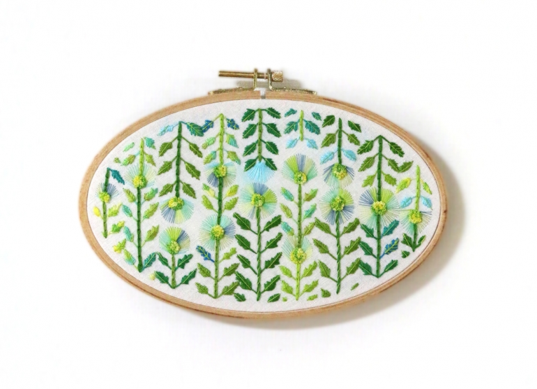 flowers runners embroidery 200x120mm