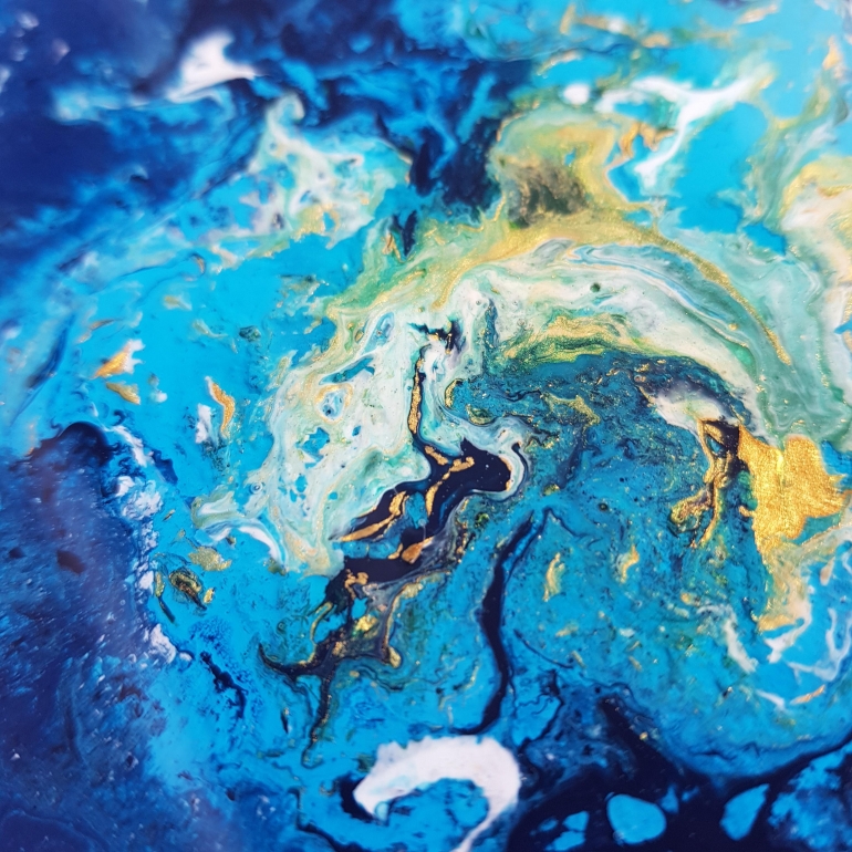 THE EARTH_details