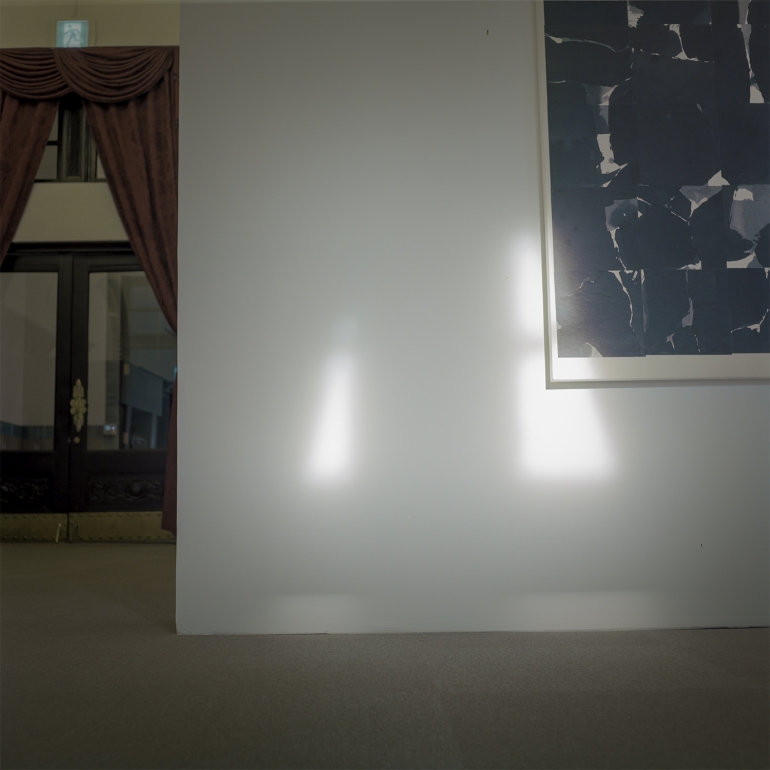 The face of a mirror