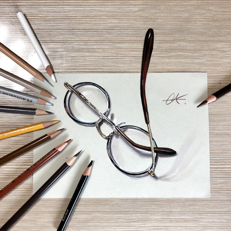 Realism : Glasses
