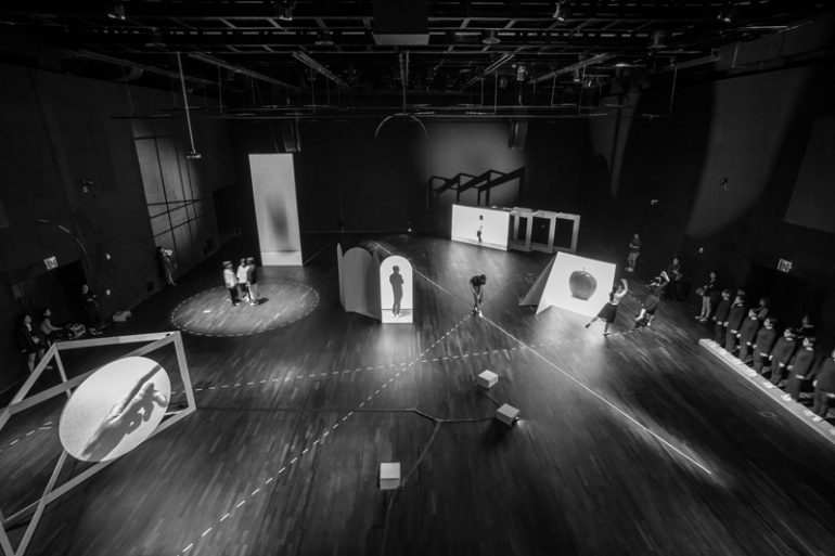 서울상상력발전소-빠른 발, 따라가는 시선’