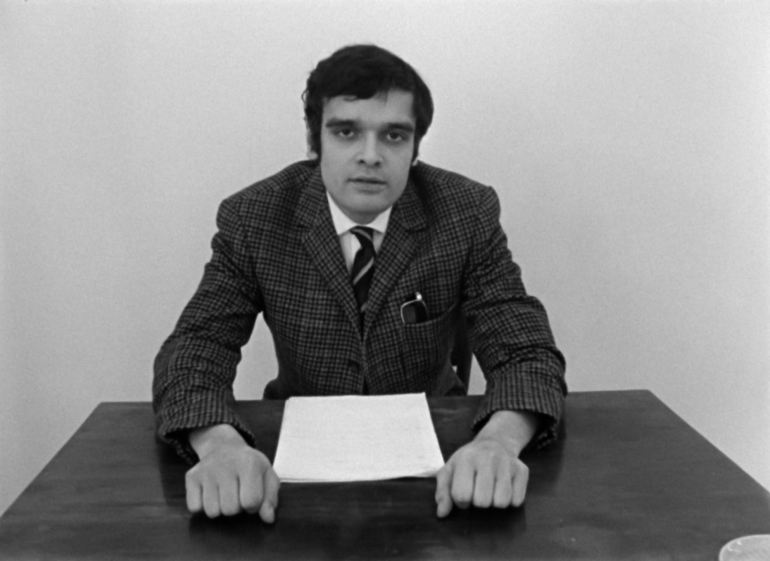 혹시 어떤 일 하고 계세요?