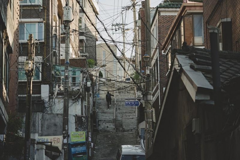 명확하게 그리고 불명확하게 <기생충>