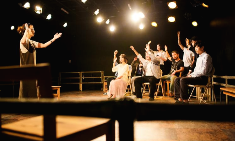 당신이 보고 듣는 것이 모두 진실은 아니다.