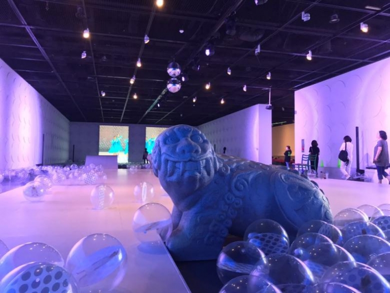 안.은.미.래 속으로