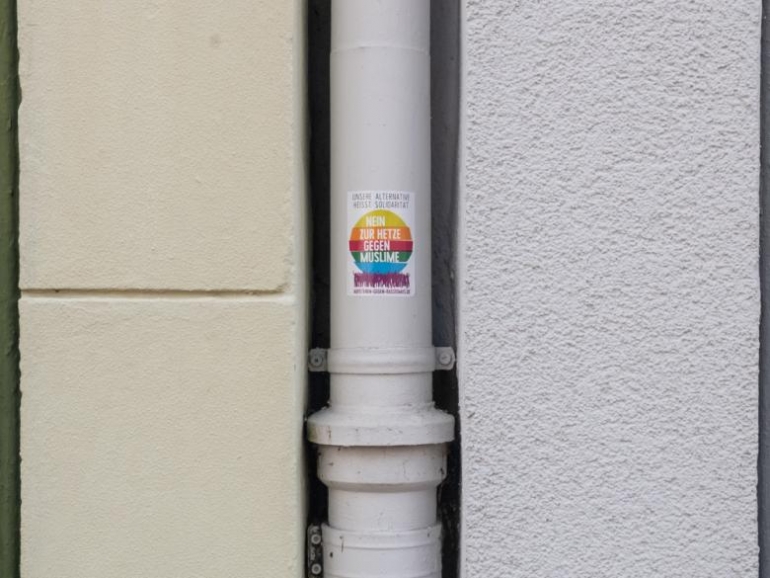 사진은 사실 아무것도 말하지 않는다