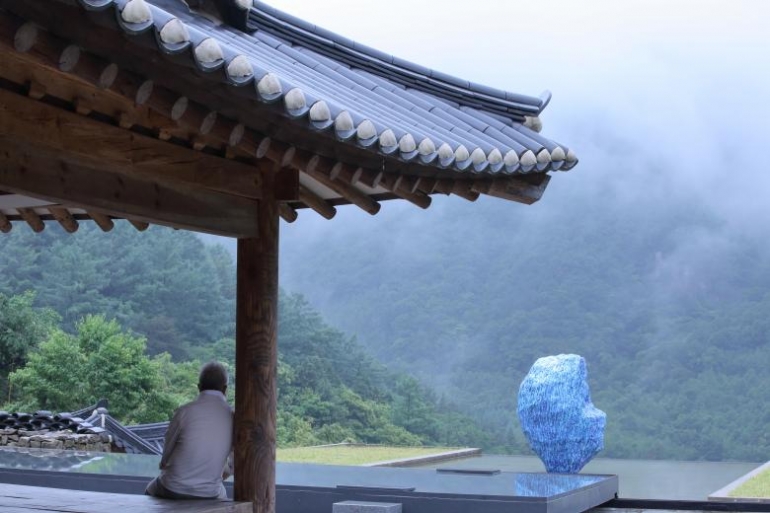 TRADITION INCUBATE KANG YONG MEON