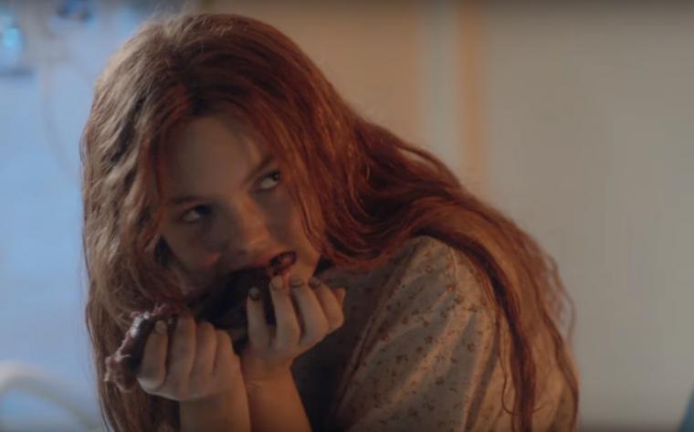 직설적인 자세와 모독적인 처벌로 기구하는 해방, <달링>