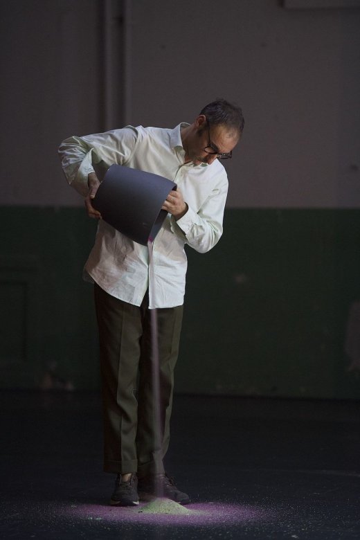 JORGE LOPES painting staged by CLÉMENT LAYES
